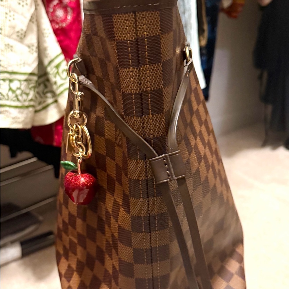 Louis Vuitton Neverfull GM in Brown Checkered Pattern - Picture 7 of 10